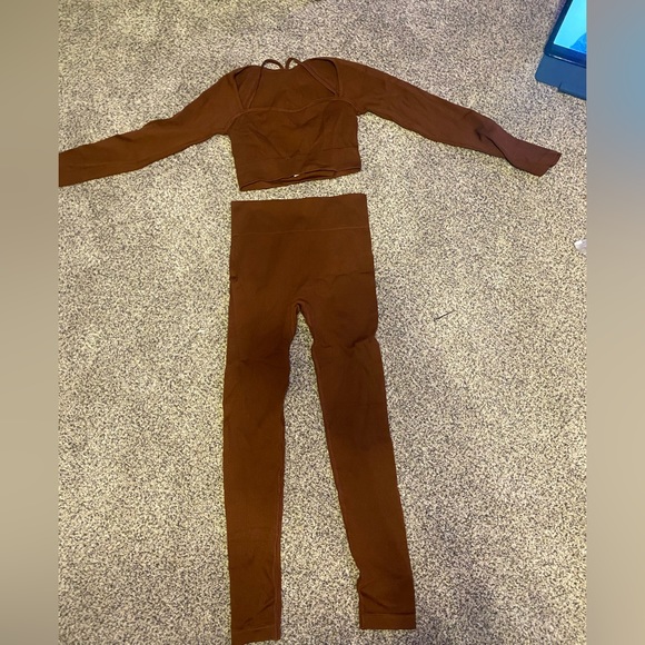 2 piece Solid Seamless Ribbed Long Sleeve and Pants set - Picture 2 of 3